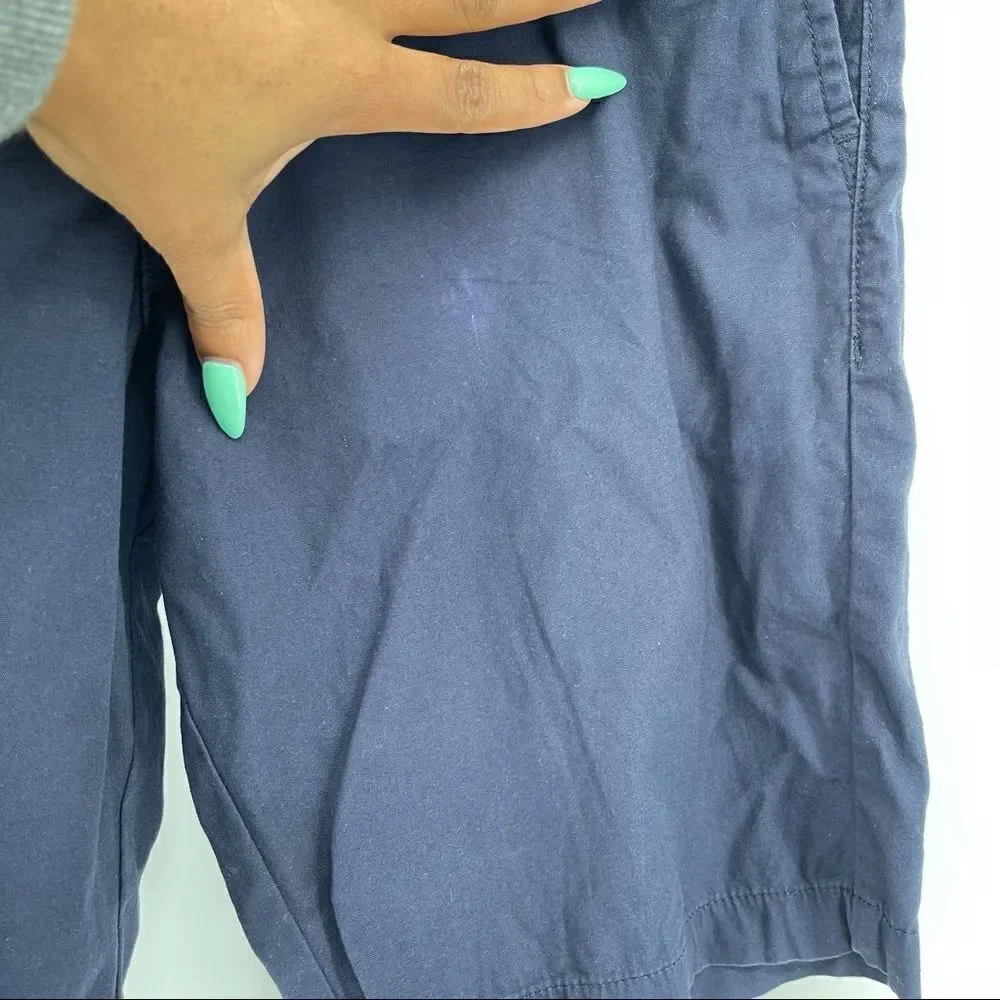 Divided H&M Men’s Navy Blue Flat Front Casual Button Fly Chino Shorts Size 28